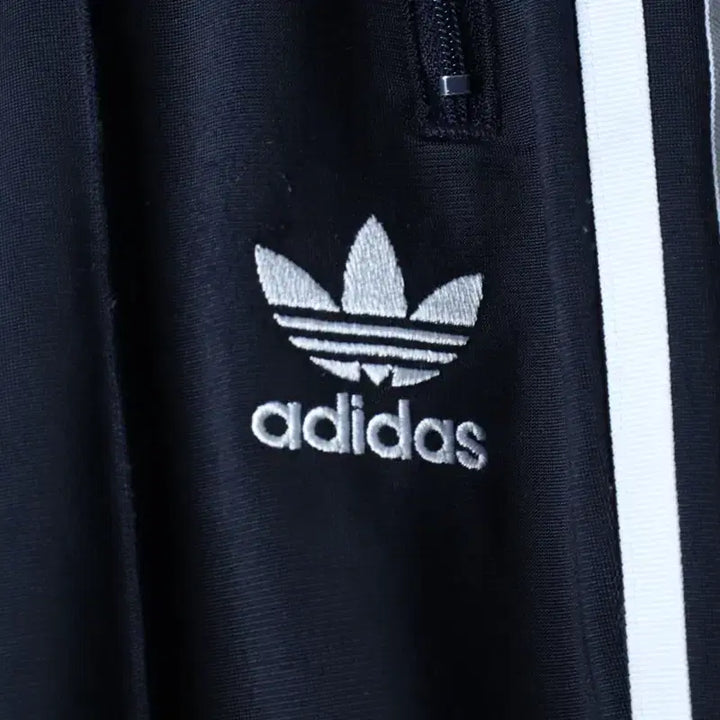 [BUNJANG] Adidas Firebird Navy Training Pants / (S-M) 아디다스 트레이닝복 바지 오리지널 파이어버드 네이비-2547