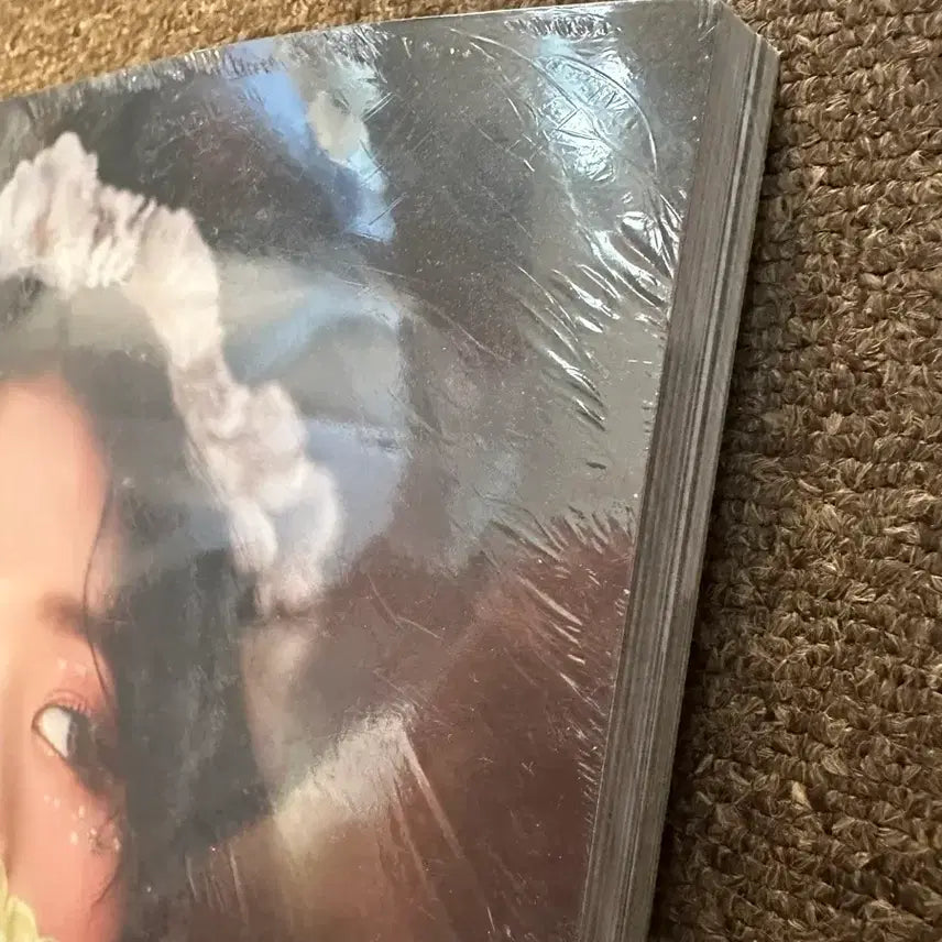 [BUNJANG] Dicon Vol.8 IZ*ONE Wonyoung Photobook (Sealed) / 디아이콘 vol.8 아이즈원 원영 미개봉