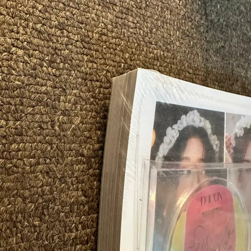 [BUNJANG] Dicon Vol.8 IZ*ONE Wonyoung Photobook (Sealed) / 디아이콘 vol.8 아이즈원 원영 미개봉