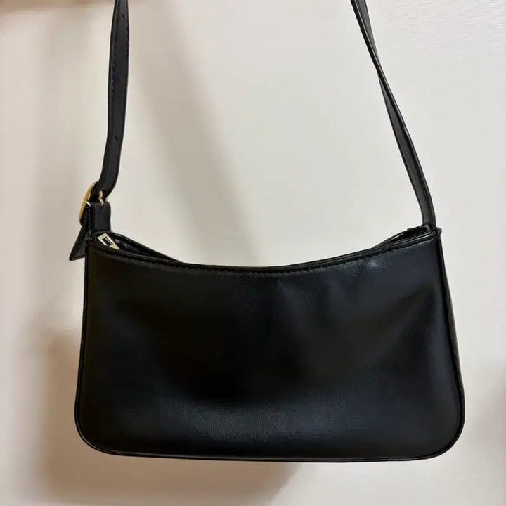 [SOLD OUT] 블랙 숄더백(거의새상품)
