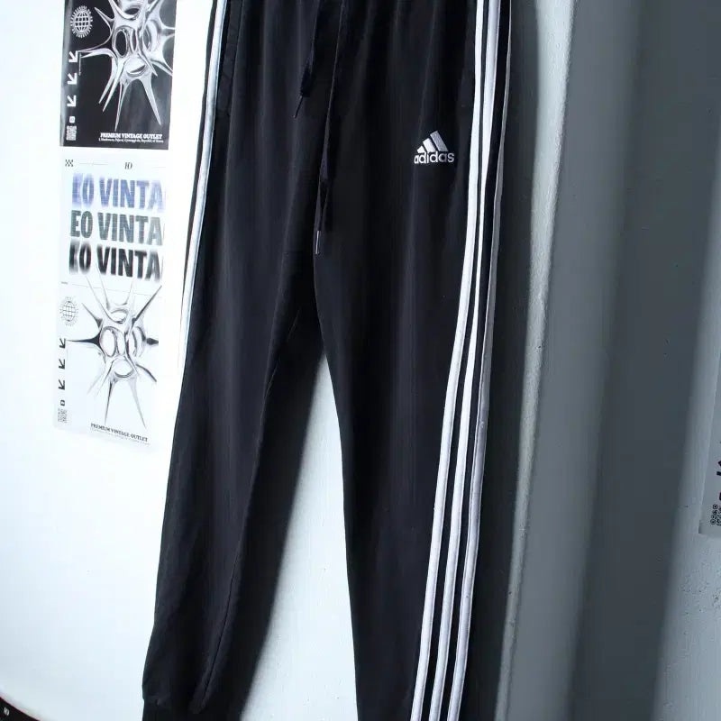 [BUNJANG] Adidas Training Pants Black Three-Stripe Jogger / W(XS) 아디다스 트레이닝복 바지 블랙 삼선 조거 밴딩 면-2551