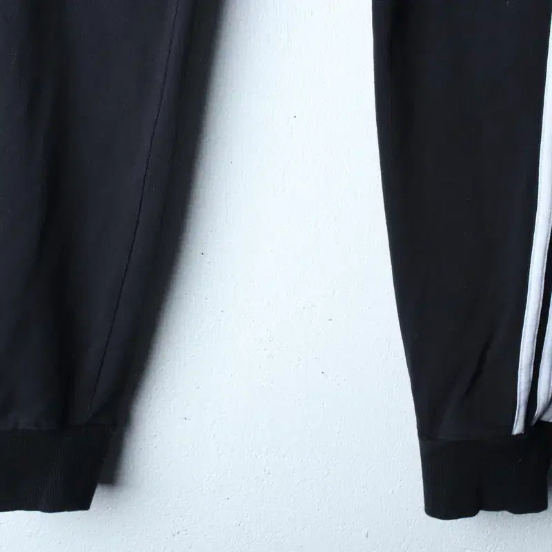 [BUNJANG] Adidas Training Pants Black Three-Stripe Jogger / W(XS) 아디다스 트레이닝복 바지 블랙 삼선 조거 밴딩 면-2551