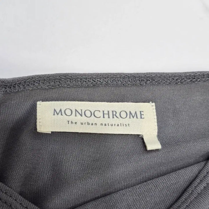 [SOLD OUT] 모노크롬 언발란스 민소매