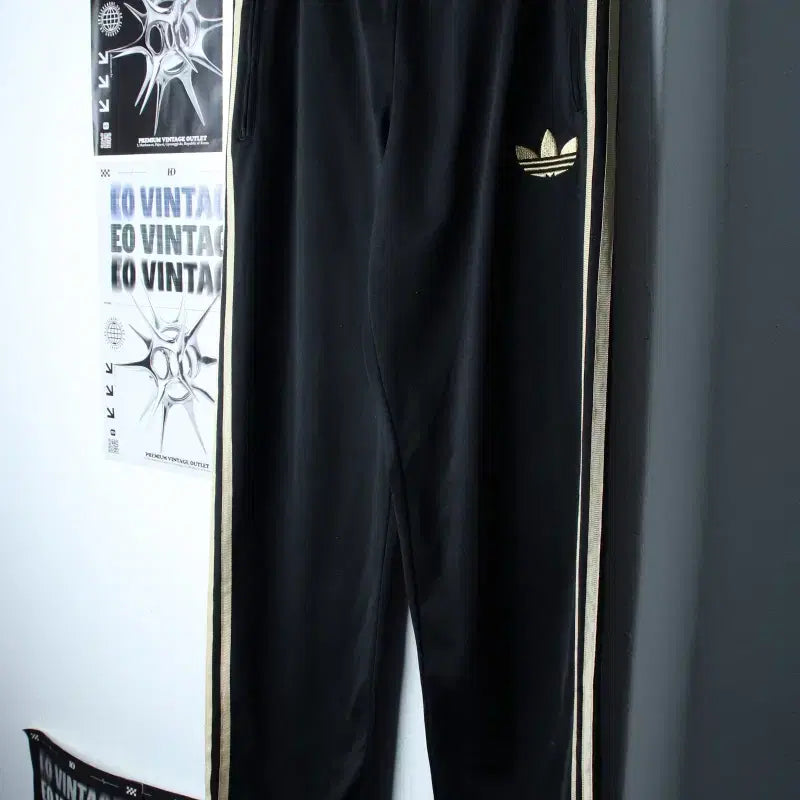 [BUNJANG] Adidas Training Pants Gold Emblem / (M-L) 아디다스 트레이닝복 바지 구파버 금장 희귀매물-2554