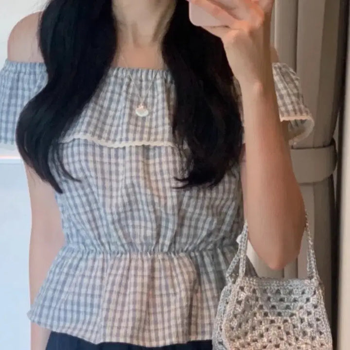 [BUNJANG] Off-Shoulder Frill Blouse / 프릴 오프숄더 블라우스