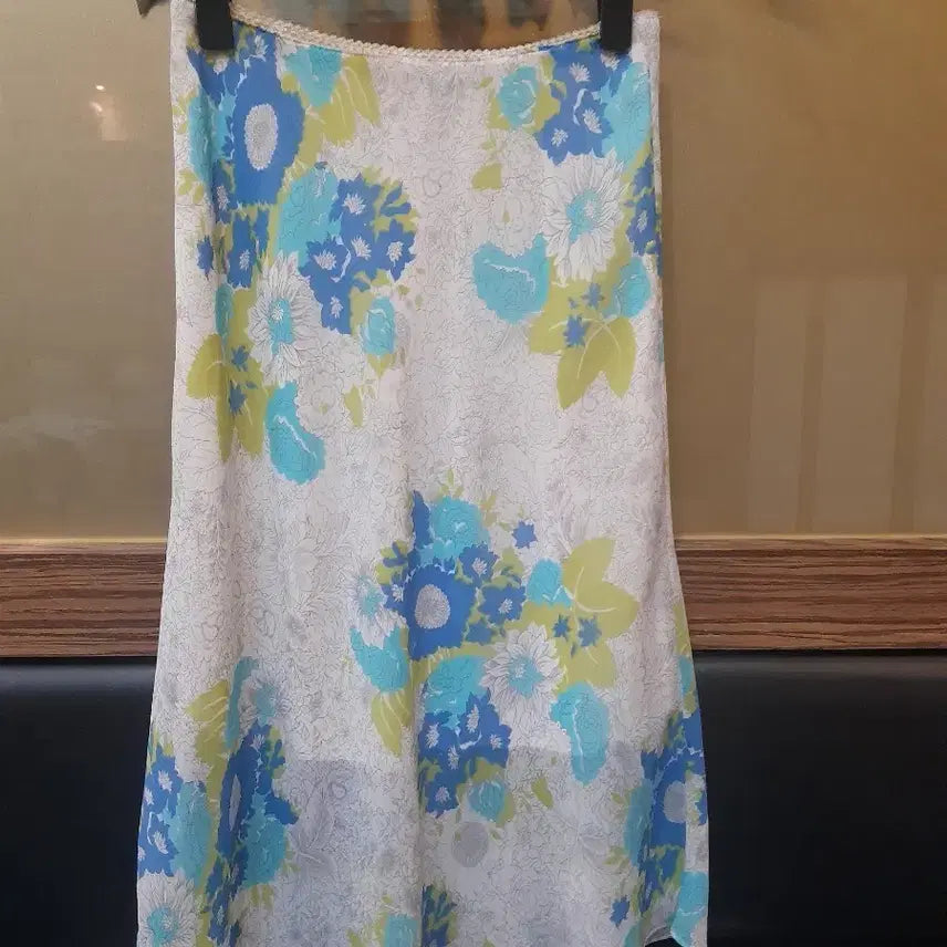 [BUNJANG] Floral Pattern Chiffon Long Skirt / 플라워 패턴 롱 스커트 쉬폰 스커트