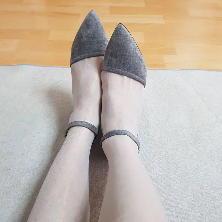 [BUNJANG] Strap High Heels &amp; Stockings (250 Size) / 스트렙 하이힐 250사이즈&amp;스타킹