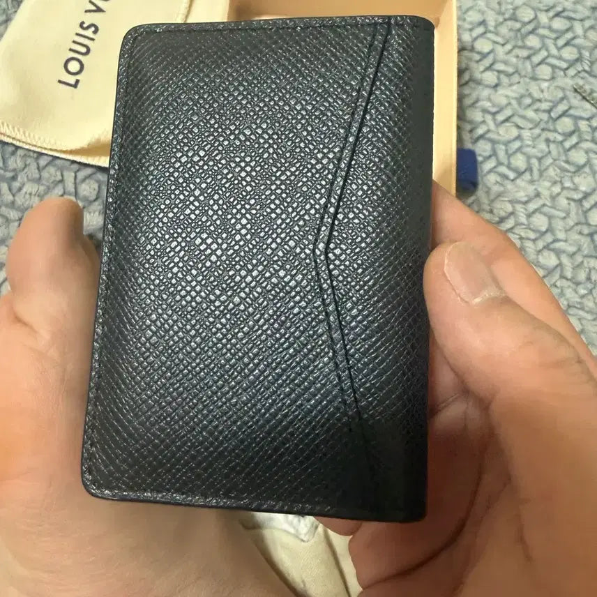 [BUNJANG] Louis Vuitton Taiga Organizer Wallet / 루이비통 타이가 오거나이저