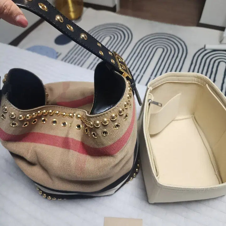 [BUNJANG] Burberry Ashby Hobo Bag / 버버리 애쉬비 호보백  버버리가방 팝니다