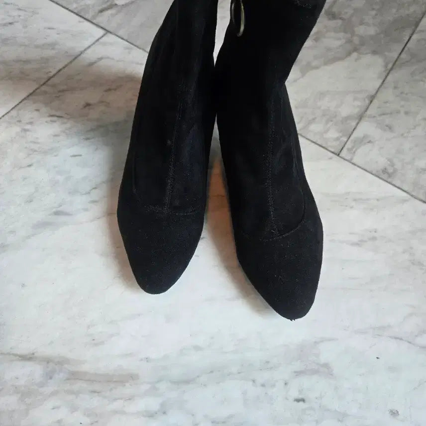 [BUNJANG] Black Suede Ankle Boots / 블랙 스웨이드 앵클 부츠