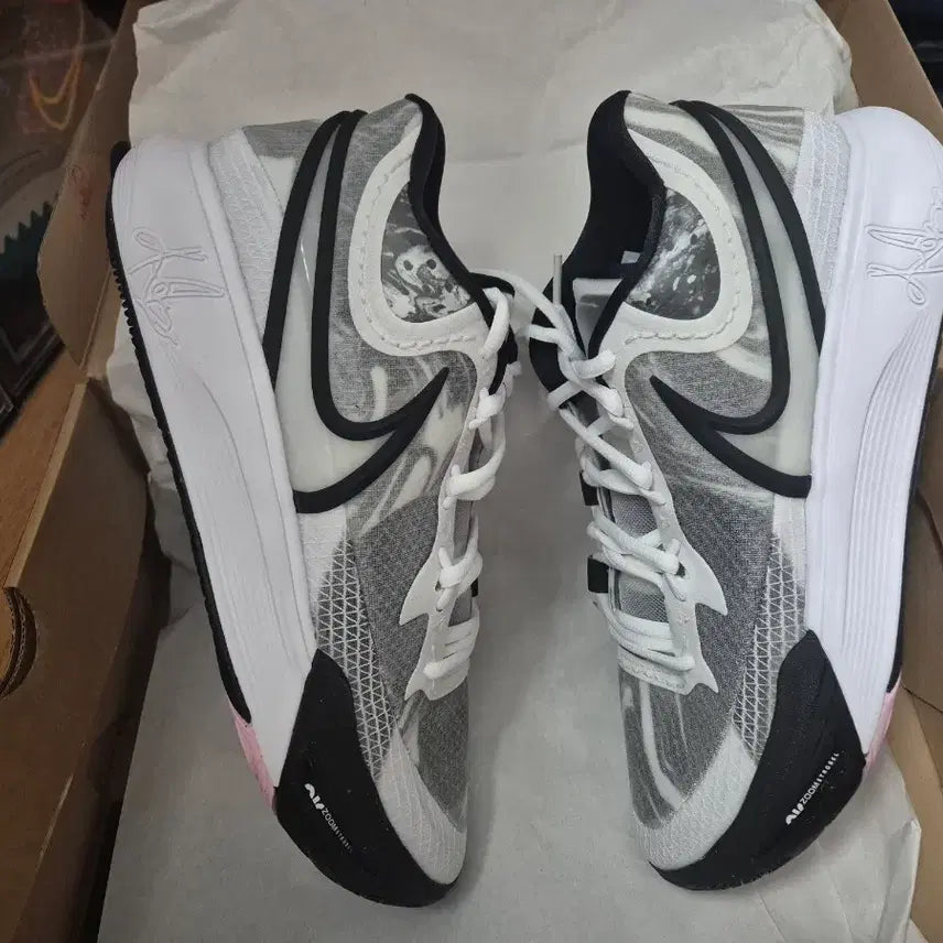 [BUNJANG] Nike Kyrie 8 Basketball Shoes / 카이리8 285