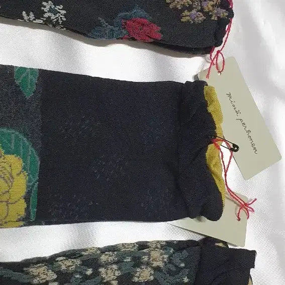 [BUNJANG] mina perhonen Black Rose Flower Pattern Socks / 블랙장미 플라워 꽃패턴 mina perhonen 미나 페르호넨 양말 삭스