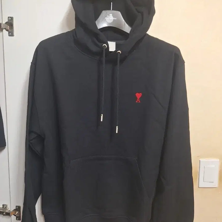 [SOLD OUT] 정품 아미 스몰 하트 블랙 후드티 새상품