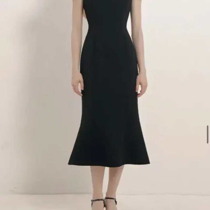 [BUNJANG] Flohm Iconic Mermaid Dress (M) / 플로움 아이코닉 머메이드 드레스 사이즈 M