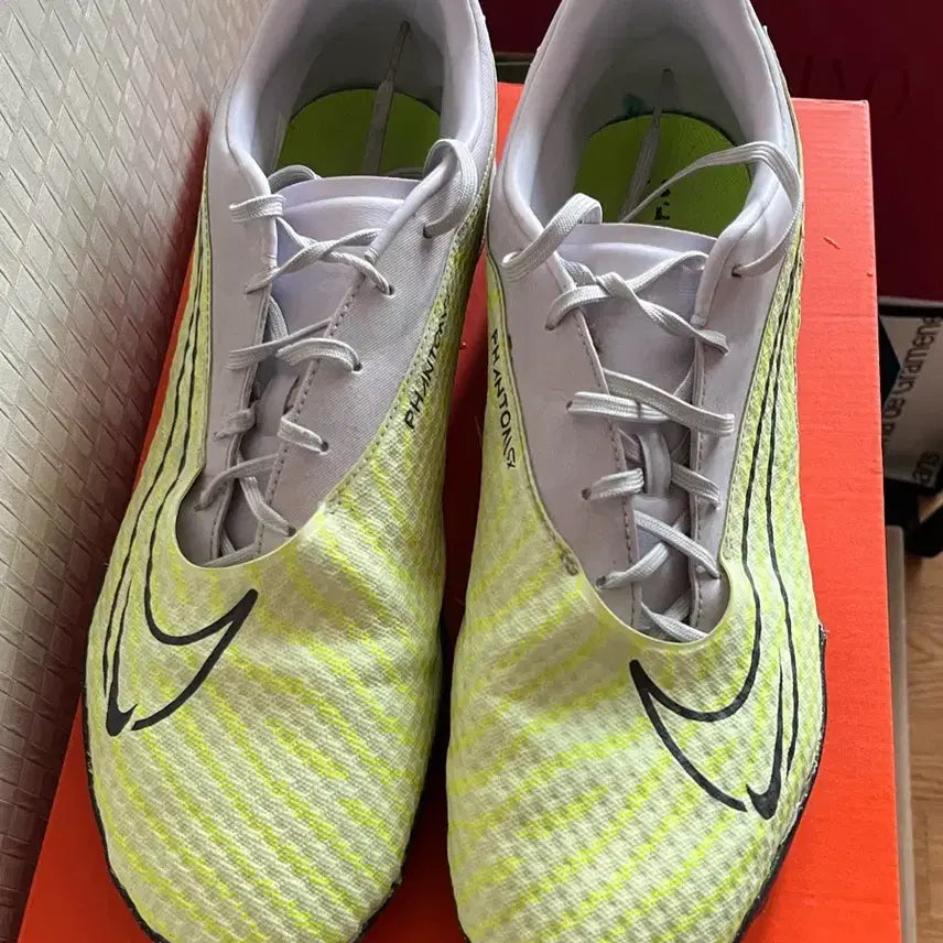 [BUNJANG] Nike Phantom GX Academy TF Soccer Cleats / 나이키 팬텀 gx 아카데미 tf 300
