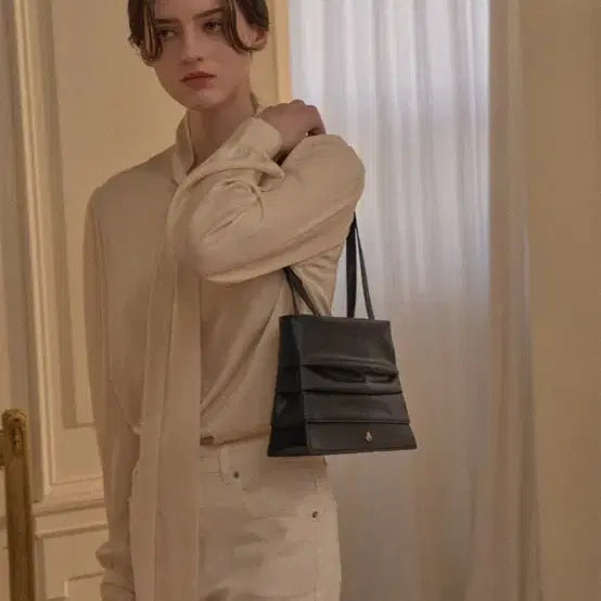 [BUNJANG] Dearis Plissee Shoulder Bag / 디어니스 플리셰 숄더백 새상품