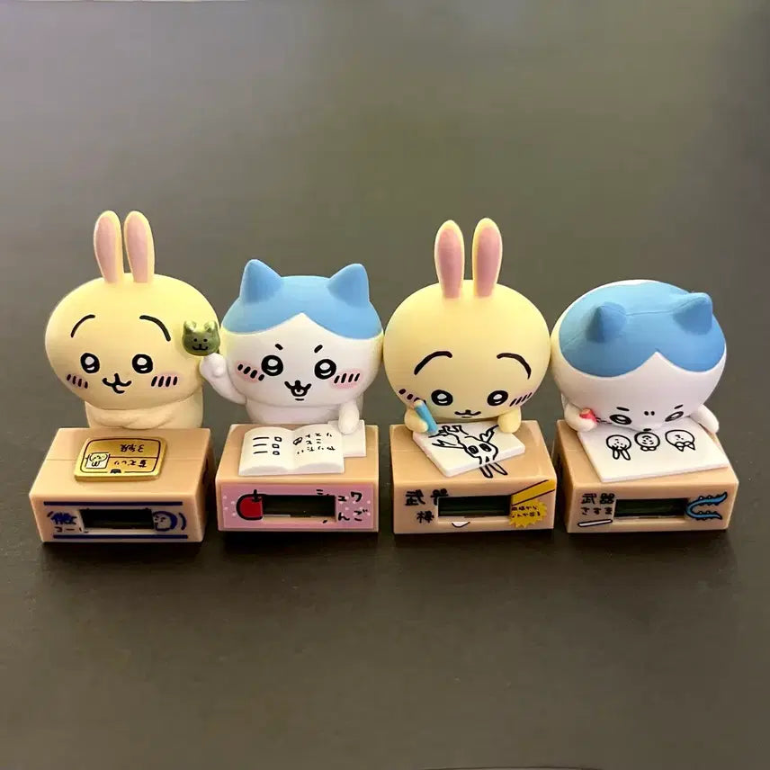 [BUNJANG] Chiikawa Hachiware Usagi Clock Gacha Goods / 치이카와 먼작귀 하치와레 우사기 시계가챠 캡슐가챠 굿즈