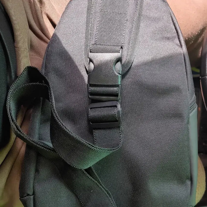 [BUNJANG] Vitro Sling Bag / 비트로 Vitro 슬링백 새제품