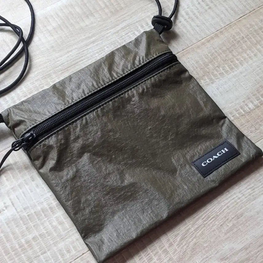 [SOLD OUT] 미사용 정품 코치 사코슈 미니 크로스백 트래블백 트레블 파우치