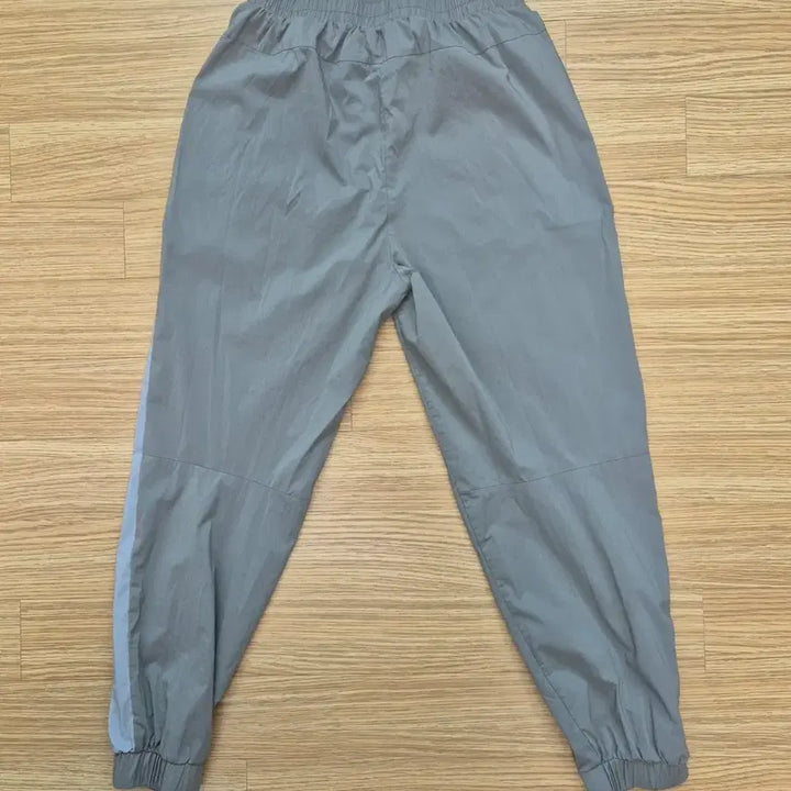 [BUNJANG] Descente Oversized Baseball Windbreaker Jogger Pants / 데상트  오버핏 베이스볼  바람막이 조거 팬츠