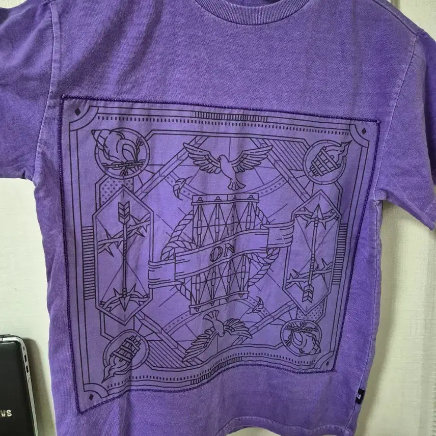 [BUNJANG] BTS ON T-Shirt / BTS ON 티셔츠