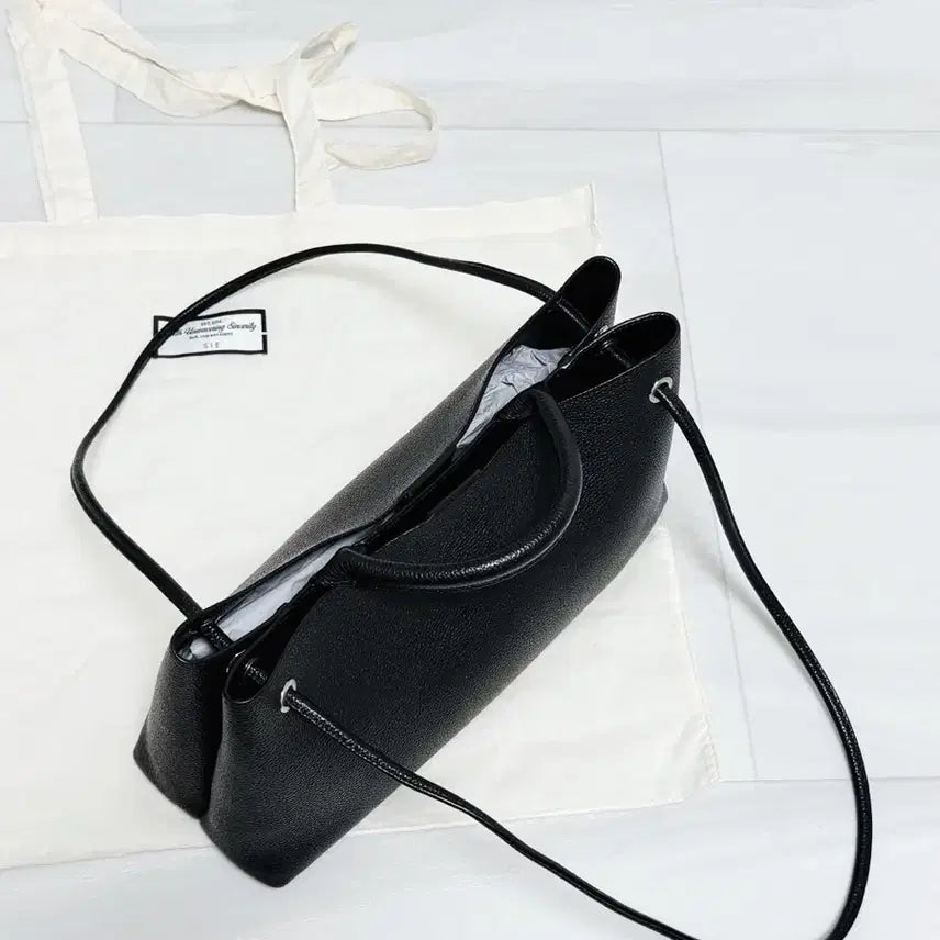 [BUNJANG] SIE Lindy Square Shoulder Bag / SIE 시에 린디 스퀘어 숄더백 블랙 판매