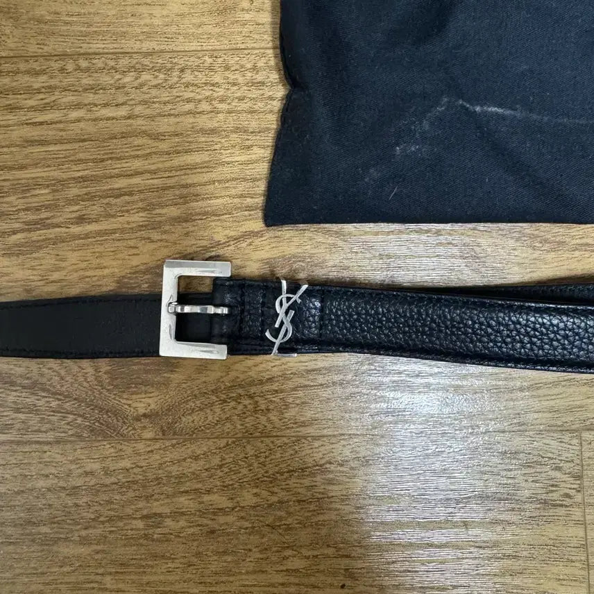 [BUNJANG] Saint Laurent Silver Monogram Belt Size 100 / 생로랑 실버 모노그램 벨트 100사이즈