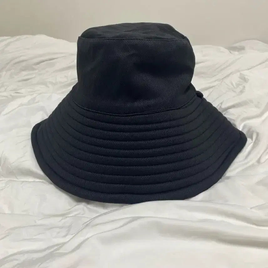 [SOLD OUT] 탈부착 끈 양면 버킷햇