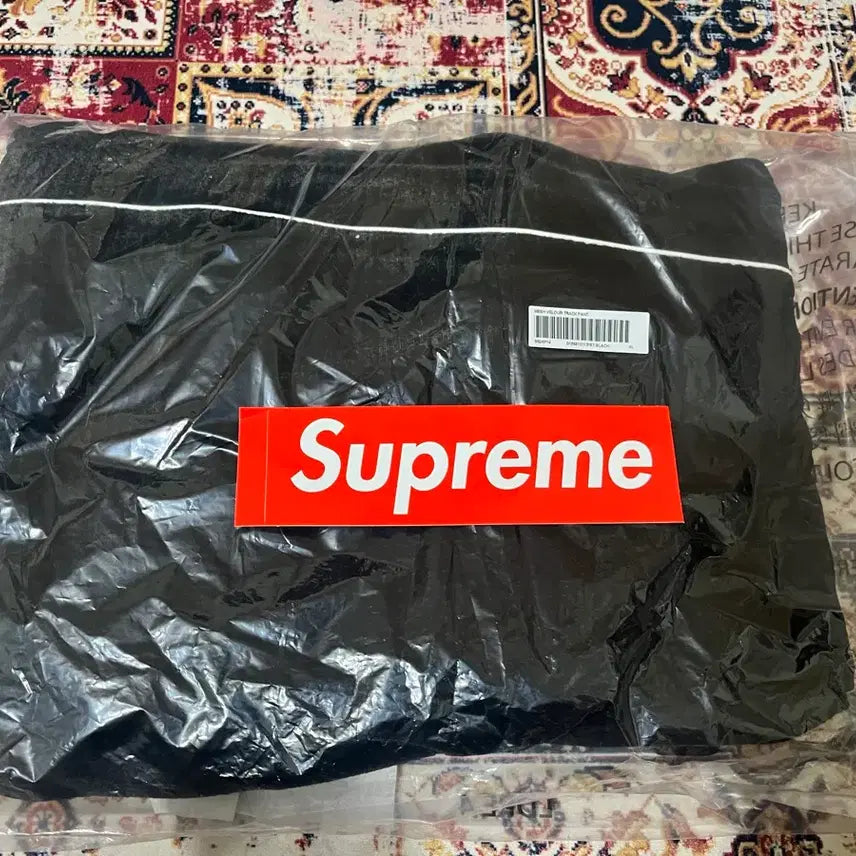 [SOLD OUT] [XL] 슈프림 벨루어 메쉬 트랙 팬츠 블랙 - 26SS