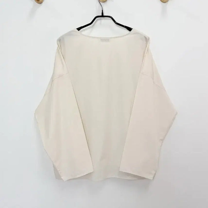 [BUNJANG] Bergamot Crinkle Blouse / 베르가못 바스락 블라우스