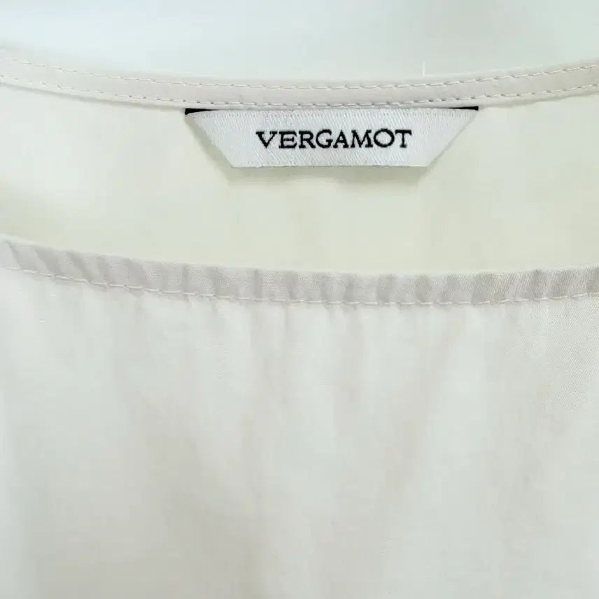 [BUNJANG] Bergamot Crinkle Blouse / 베르가못 바스락 블라우스
