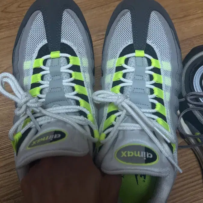 [BUNJANG] Nike Air Max 95 Neon &amp; Air Max 97 Asia Bundle / 나이키 맥스95네온 26년도 260 , 맥스97 아시아 17년도 275