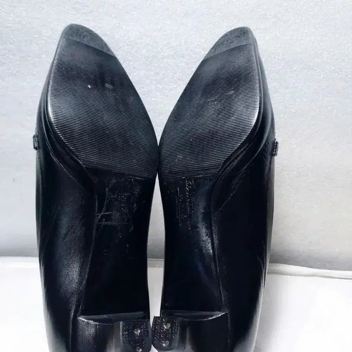 [SOLD OUT] 페레가모정품스틸레토펌프스