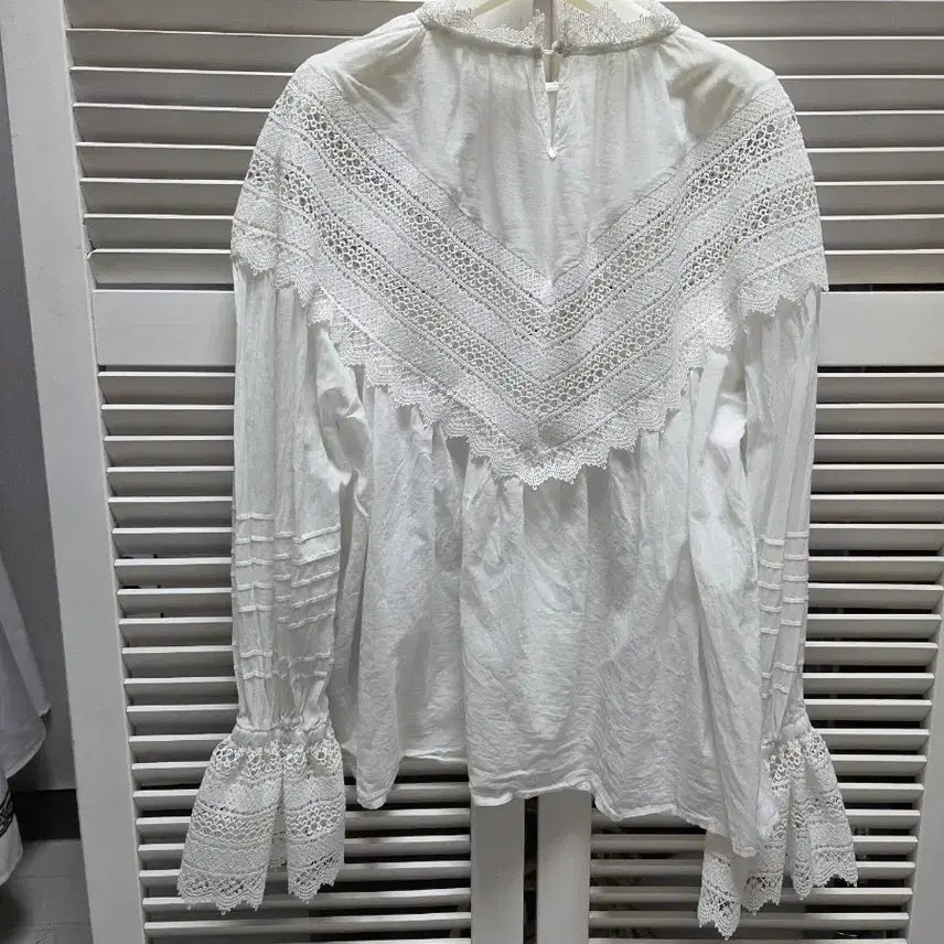[SOLD OUT] JS.NEW YORK  블라우스 (작은오염)