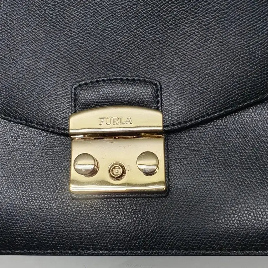 [BUNJANG] Furla Metropolis Mini Crossbody Bag / 명품 훌라 (FURLA 정품)사피아노가죽 메트로폴리스 미니 크로스백