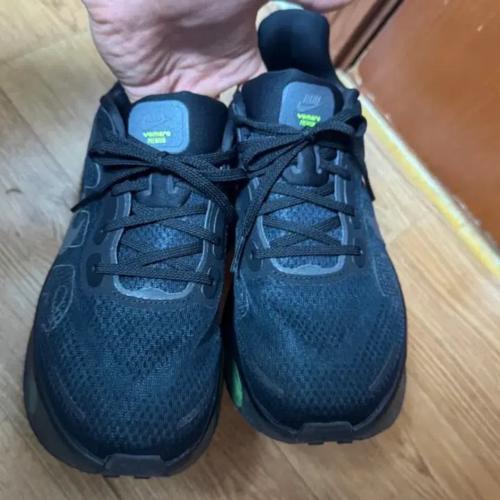 [BUNJANG] Nike Vomero Premium Running Shoes / 나이키 보메로 프리미엄 255 런닝화