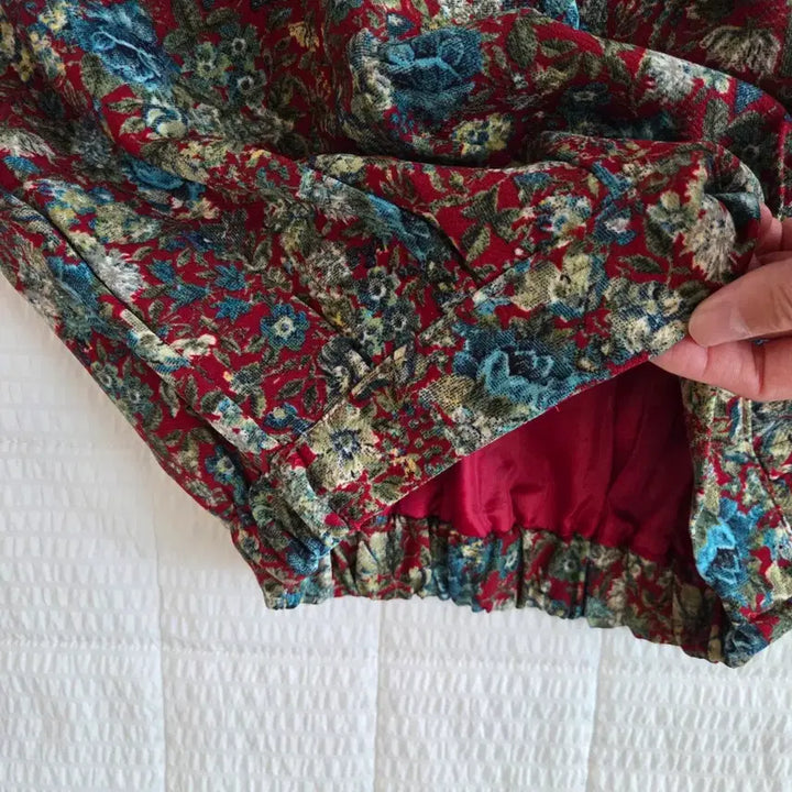 [BUNJANG] Floral Pattern Red Mini Skirt / 플라워 패턴 레드 미니스커트
