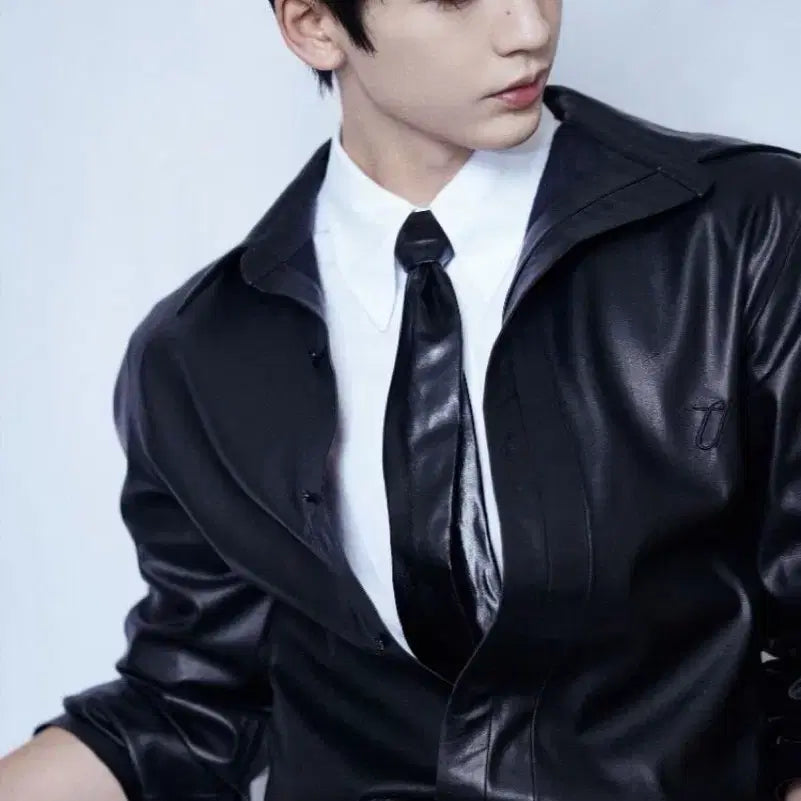 [BUNJANG] Black Slim Leather Tie / 블랙 가죽 슬림 넥타이