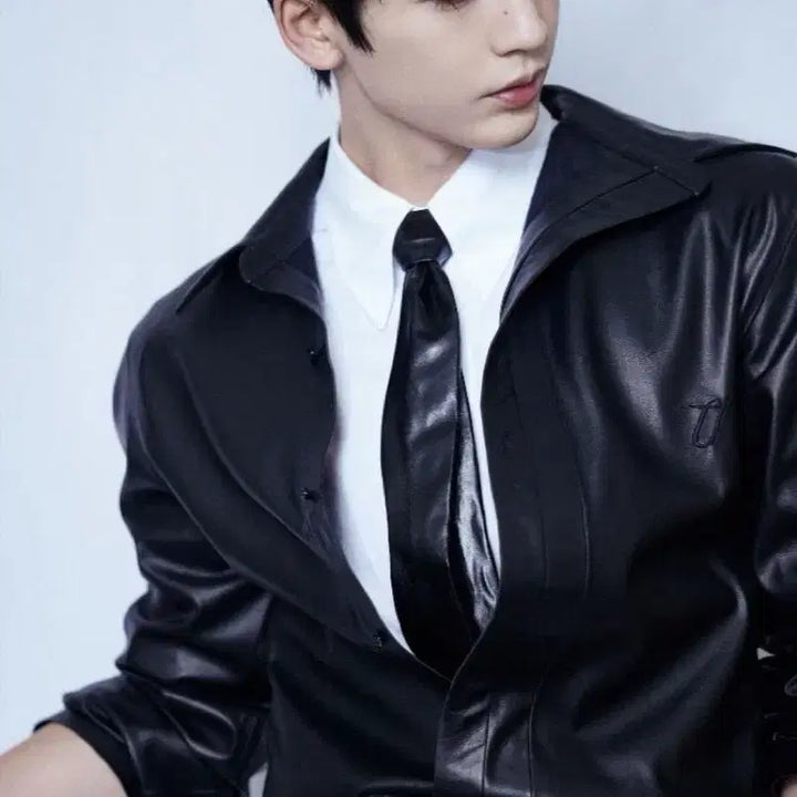 [BUNJANG] Black Slim Leather Tie / 블랙 가죽 슬림 넥타이