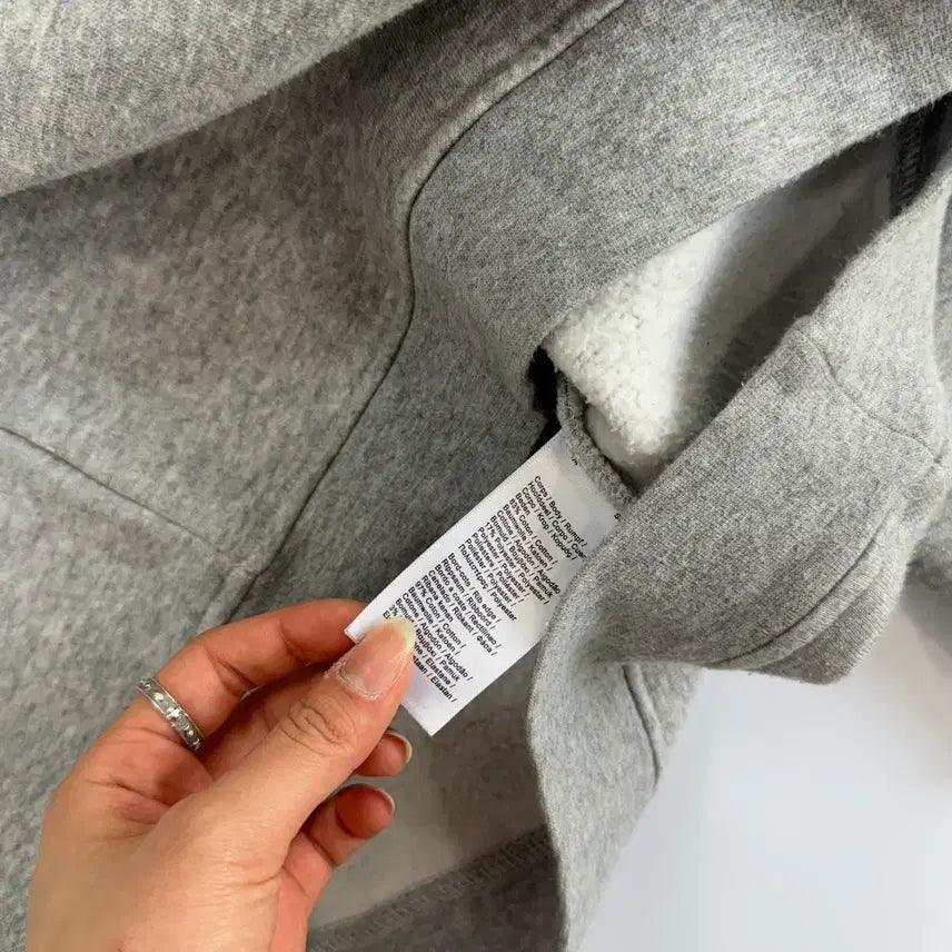 [SOLD OUT] Lacoste 라코스테 스몰로고 그레이 맨투맨