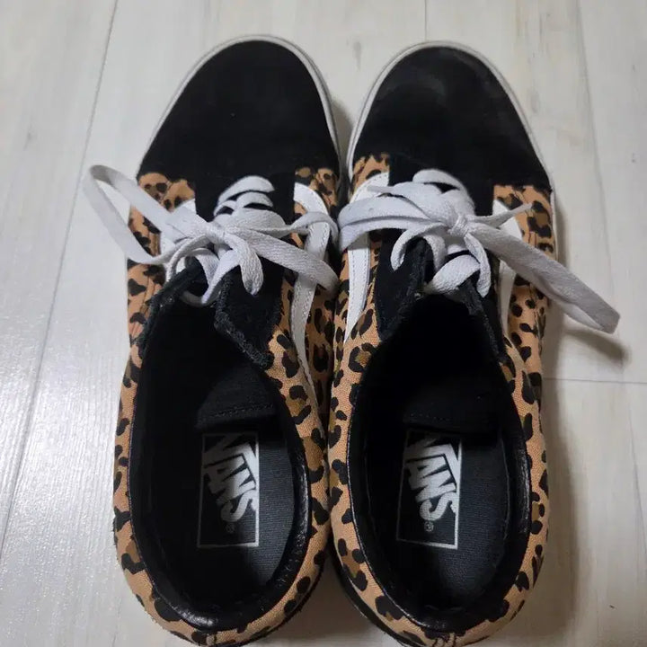 [BUNJANG] Vans Old Skool Animalier Black Sneakers / 반스 올드스쿨 애니멀리에 블랙 275
