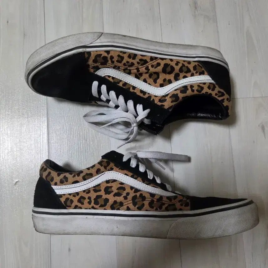 [BUNJANG] Vans Old Skool Animalier Black Sneakers / 반스 올드스쿨 애니멀리에 블랙 275