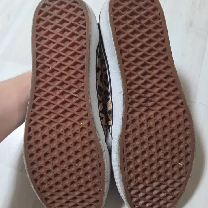 [BUNJANG] Vans Old Skool Animalier Black Sneakers / 반스 올드스쿨 애니멀리에 블랙 275
