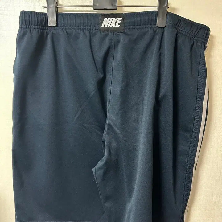 [SOLD OUT] 나이키 네이비 트레이닝 반바지