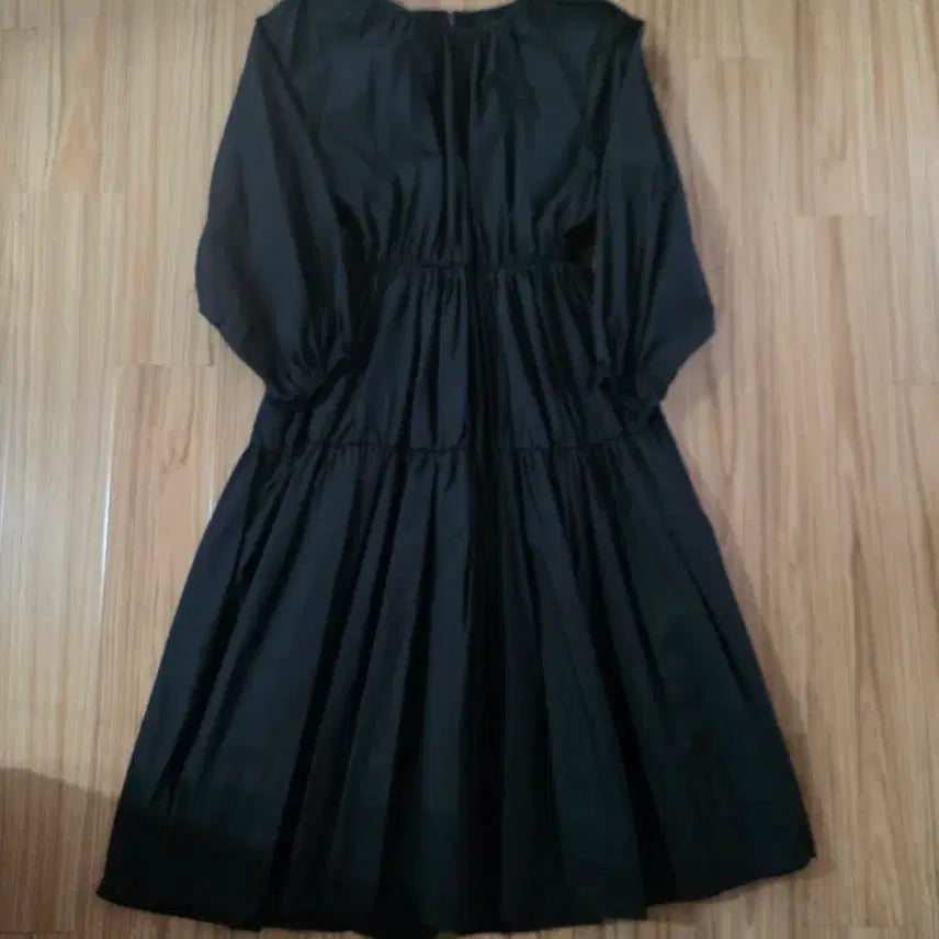 [BUNJANG] Black Ruffle Dress / 블랙 캉캉 원피스