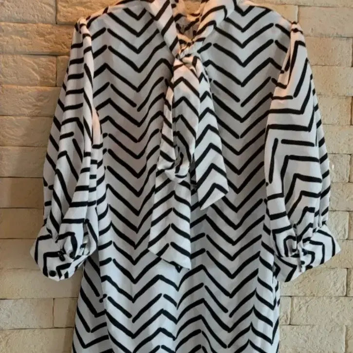 [BUNJANG] Mojo S.phine Ribbon Blouse / 새상품)모조에스핀  리본 블라우스