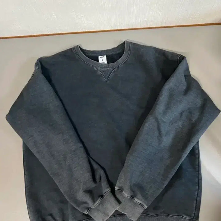 [BUNJANG] Blindfiles Sweatshirt Size 2 / 블라인드파일즈 스웻셔츠 2