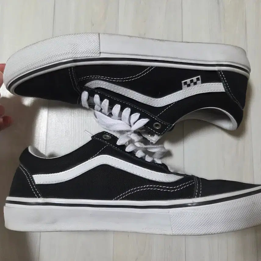 [BUNJANG] Vans Old Skool Black Sneakers / 반스 스케이트 올드스쿨 블랙 280