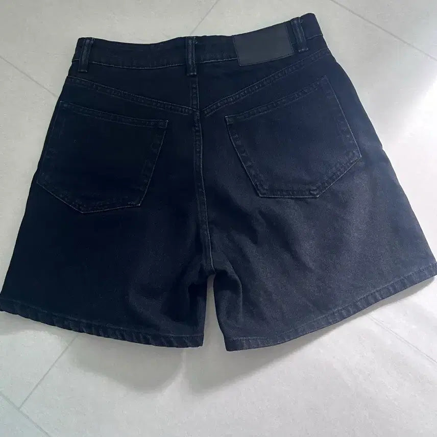 [SOLD OUT] 자라 블랙데님 반바지 숏팬츠