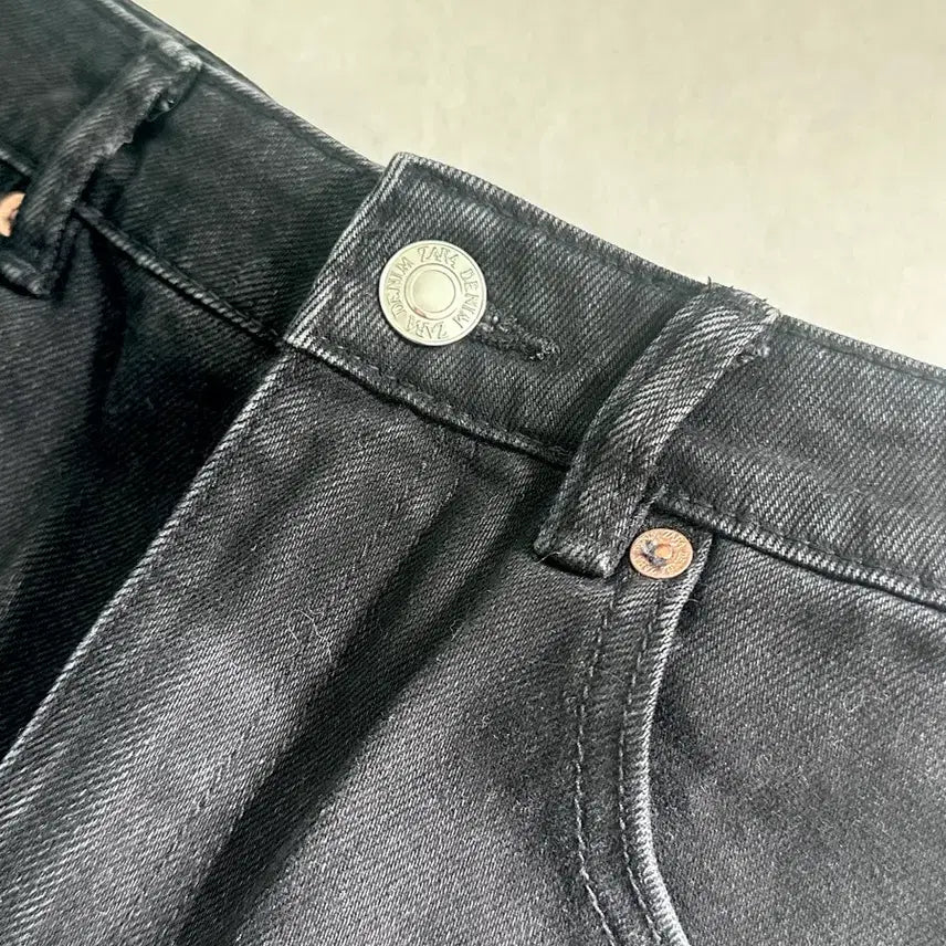 [SOLD OUT] 자라 블랙데님 반바지 숏팬츠